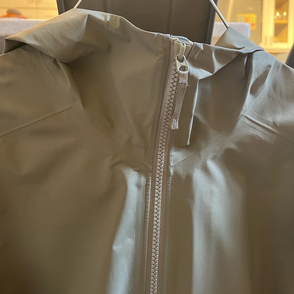 Arcteryx Salal Jacket Women’s - Small - Like New! - Picture 4 of 11